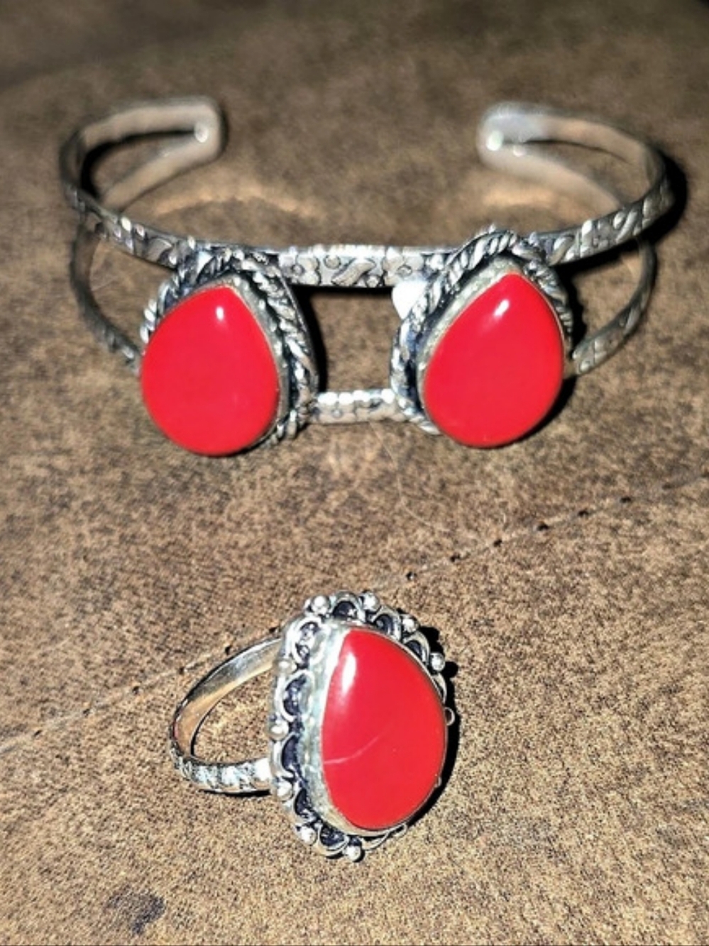 NWOT Vintage Southwestern Style Red Coral Cuff Bracelet & Ring Set (Size 7.5)
